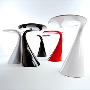 Ticari Alan ve Kahve Dükkanında Siyah / Kırmızı / Beyaz Fiberglas Masa